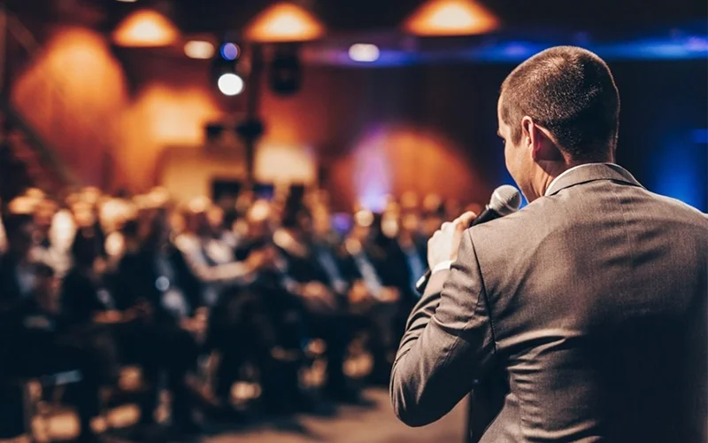 How to Position Yourself as a Top-Tier MC Online